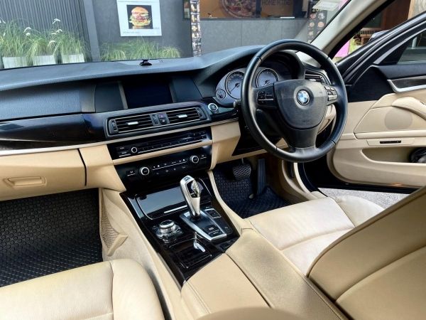 BMW520i ปี2011 สภาพดี รถบ้าน มือเดียว ออกป้ายแดง รูปที่ 5